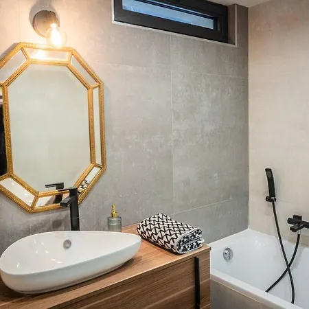 Moderne Avec Piscine Privative 別荘